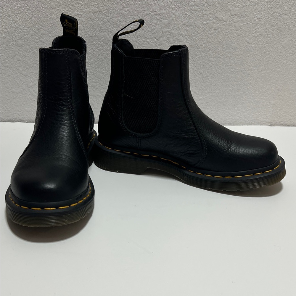 DR MARTENS Black Leather Chelsea Boots (new without box)